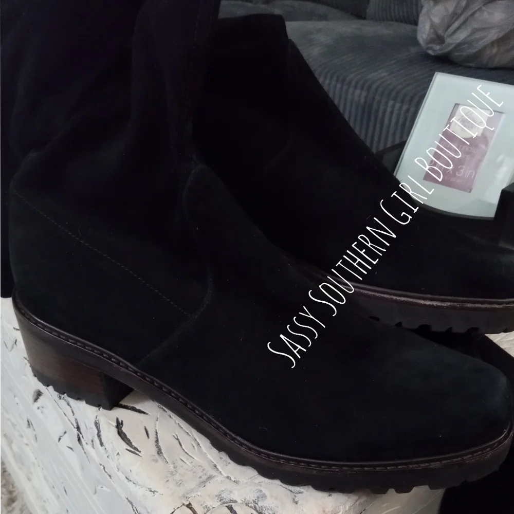 🆕⭐ Stuart Weitzman black suede over the knee boots